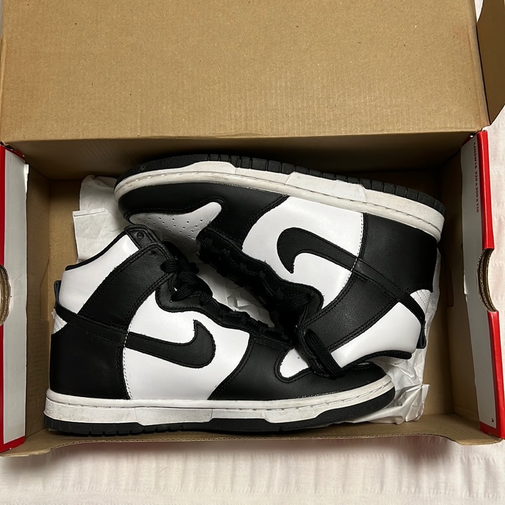 Women’s Nike Dunk high